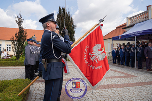 Zdjęcia przedstawiają przebieg uroczystości powiatowych obchodów Święta Policji Komendy Powiatowej Policji w Leżajsku.